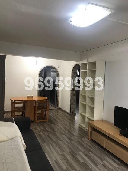 Marine Crescent thumbnail photo